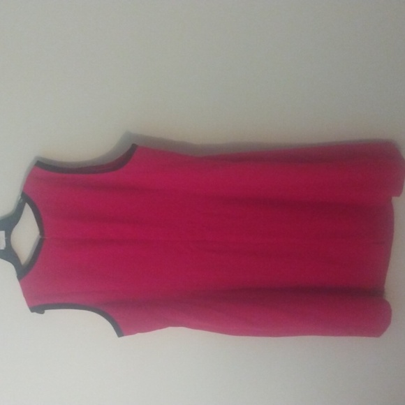 Size 24. Beautiful red, sleeveless dress with black trim. - Picture 3 of 6